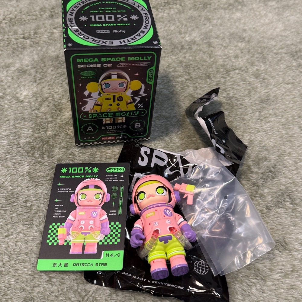 Pop Mart MEGA SPACE MOLLY 100% Series 2-B- confirmed Patrick Star
